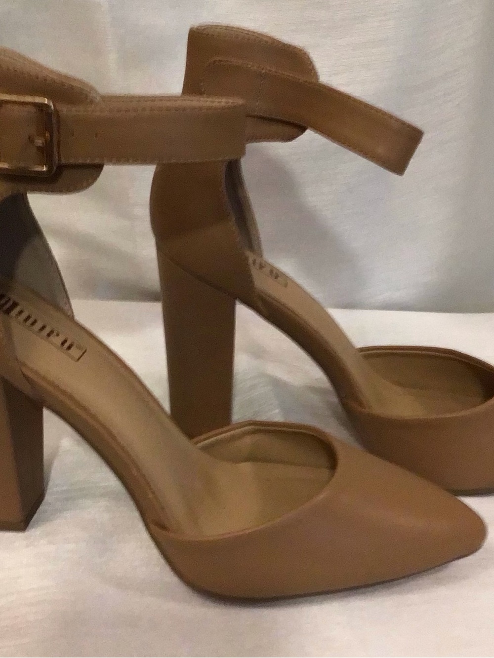 109 IDIFU Pointed Ankle-Strap Heels in Tan